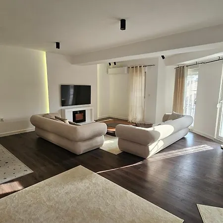 Apartment 5 *